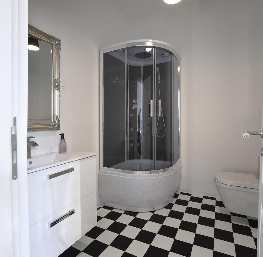 Emma'S Rooms B&B Pula Bagian luar foto