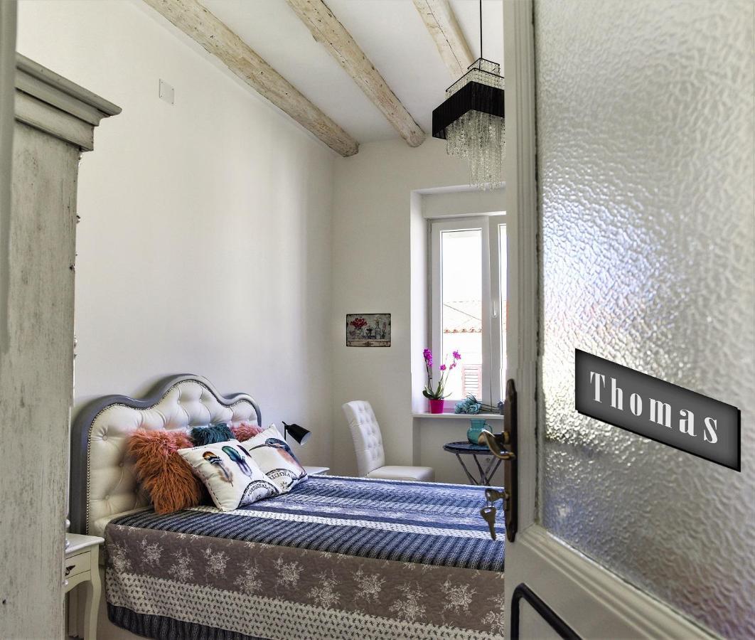 Emma'S Rooms B&B Pula Bagian luar foto
