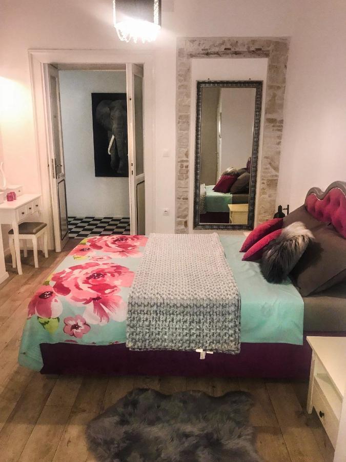 Emma'S Rooms B&B Pula Bagian luar foto